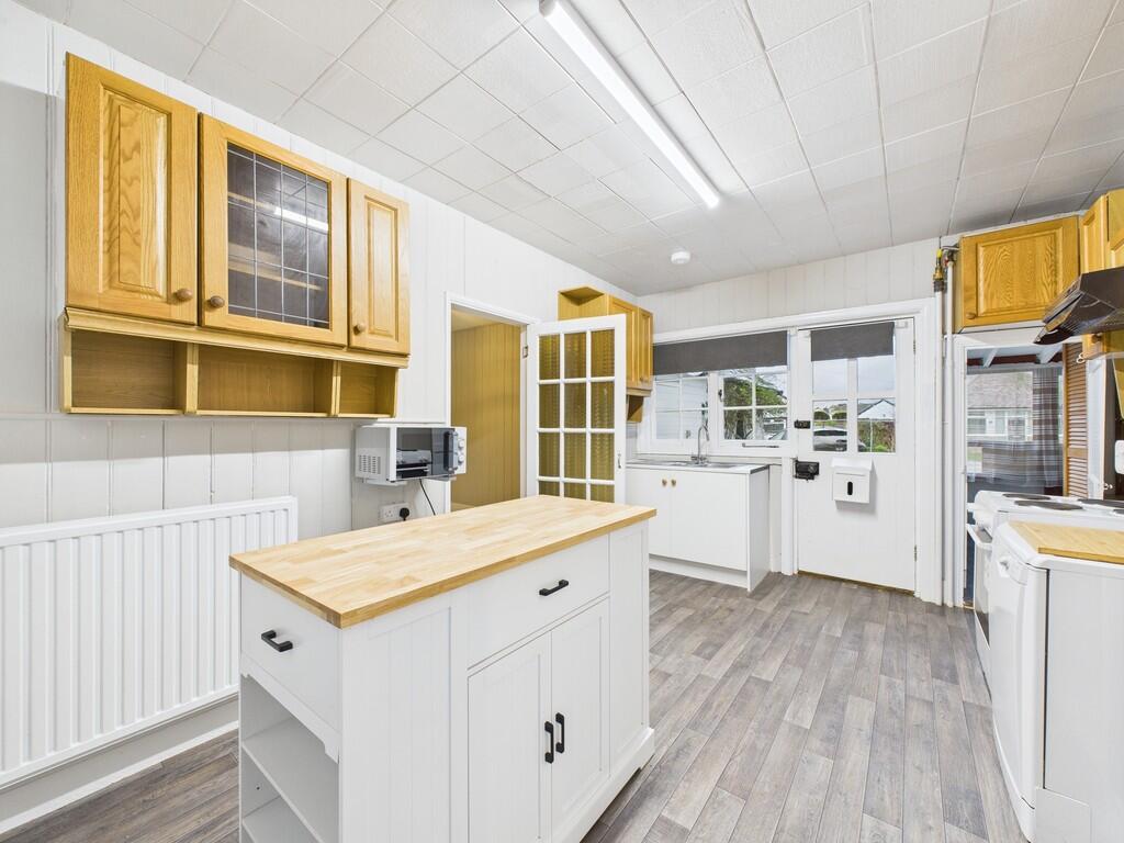 Kitchen (2)