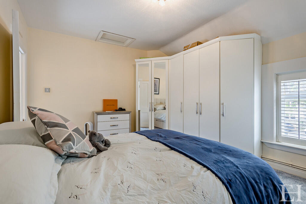 8646487-interiorW...