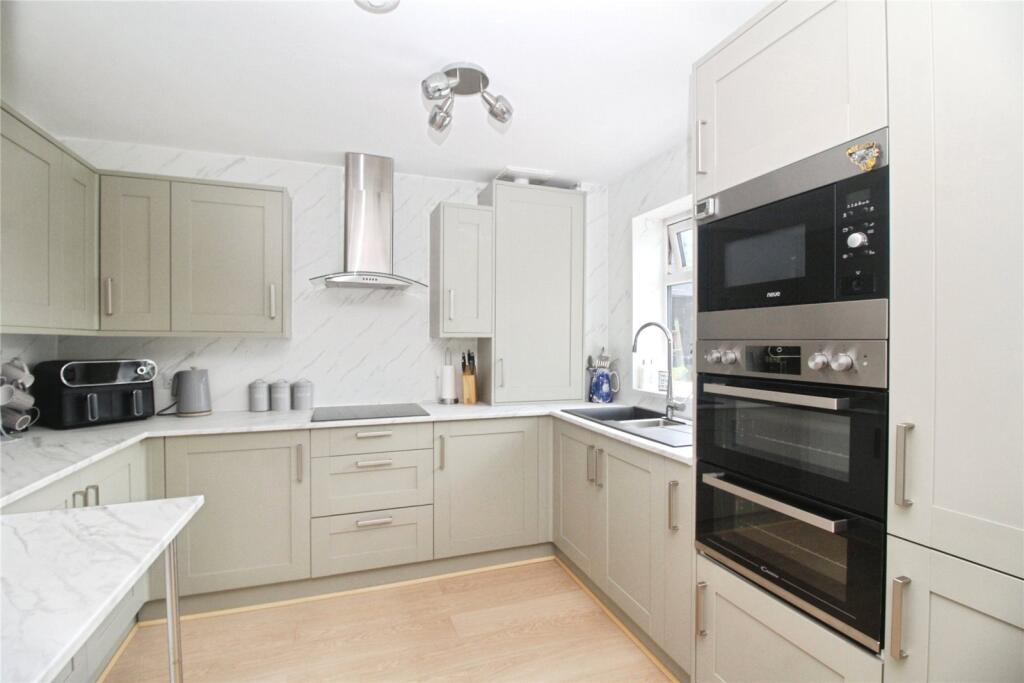 Fitted Kitchen