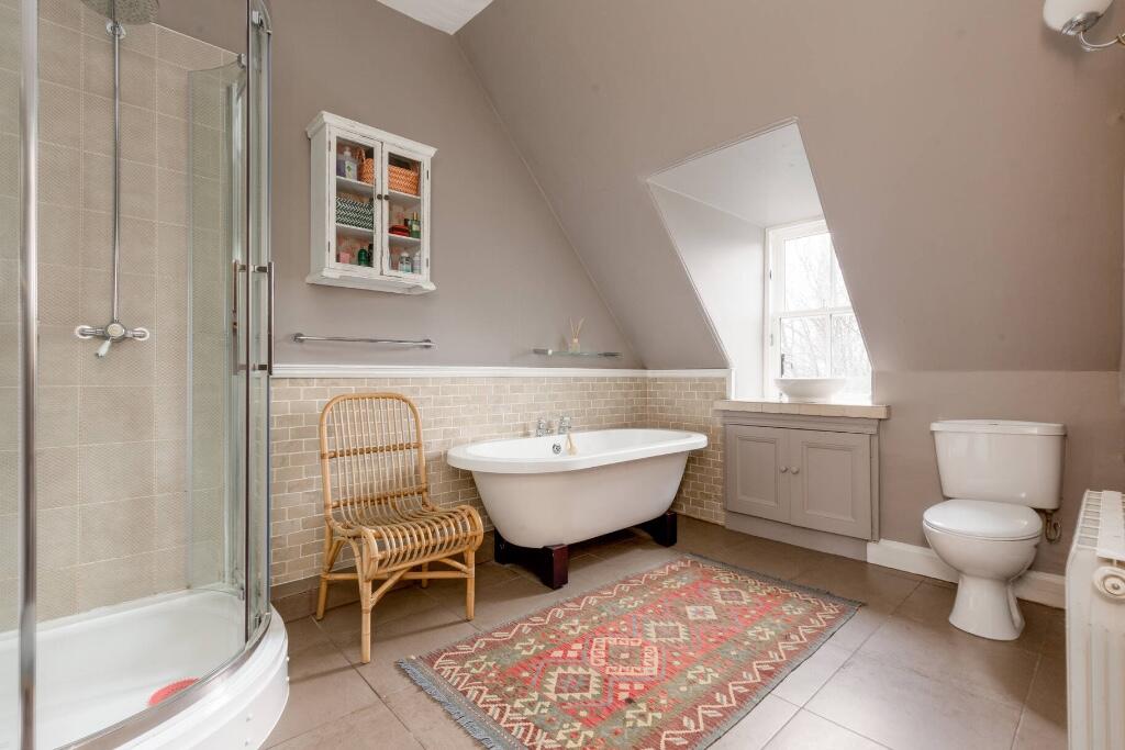 2nd Floor Bathroom