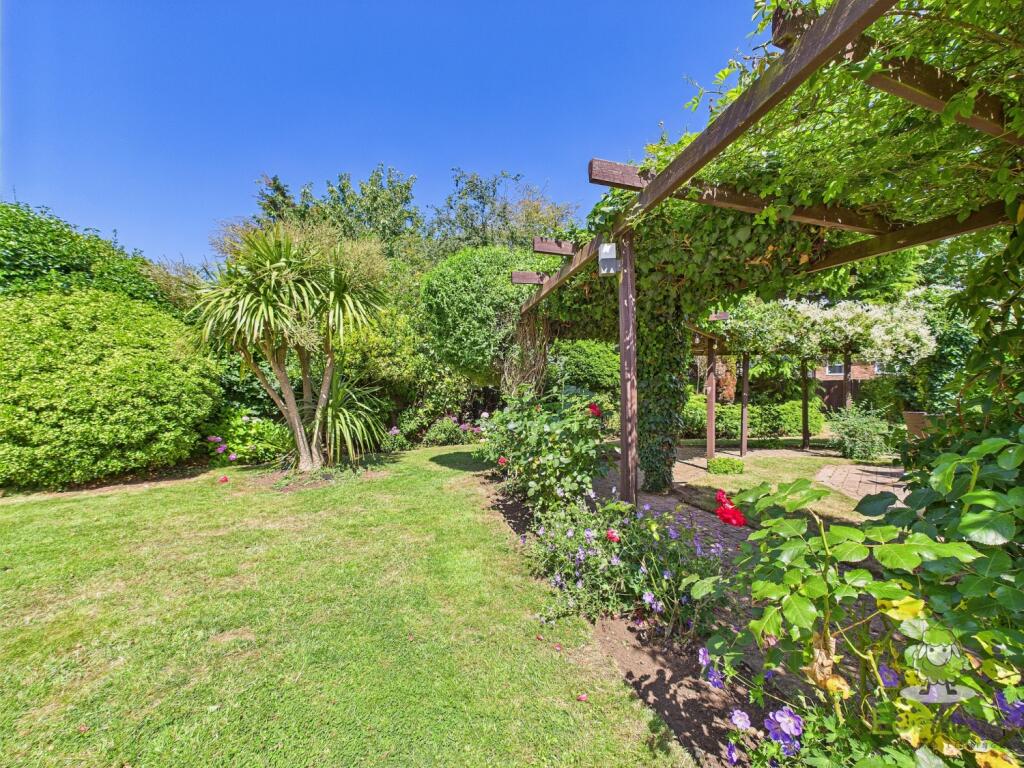 CAM01543G0-PR0141-STILL113