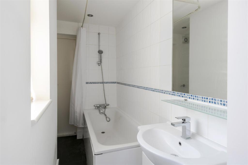 bathroom-1.jpg