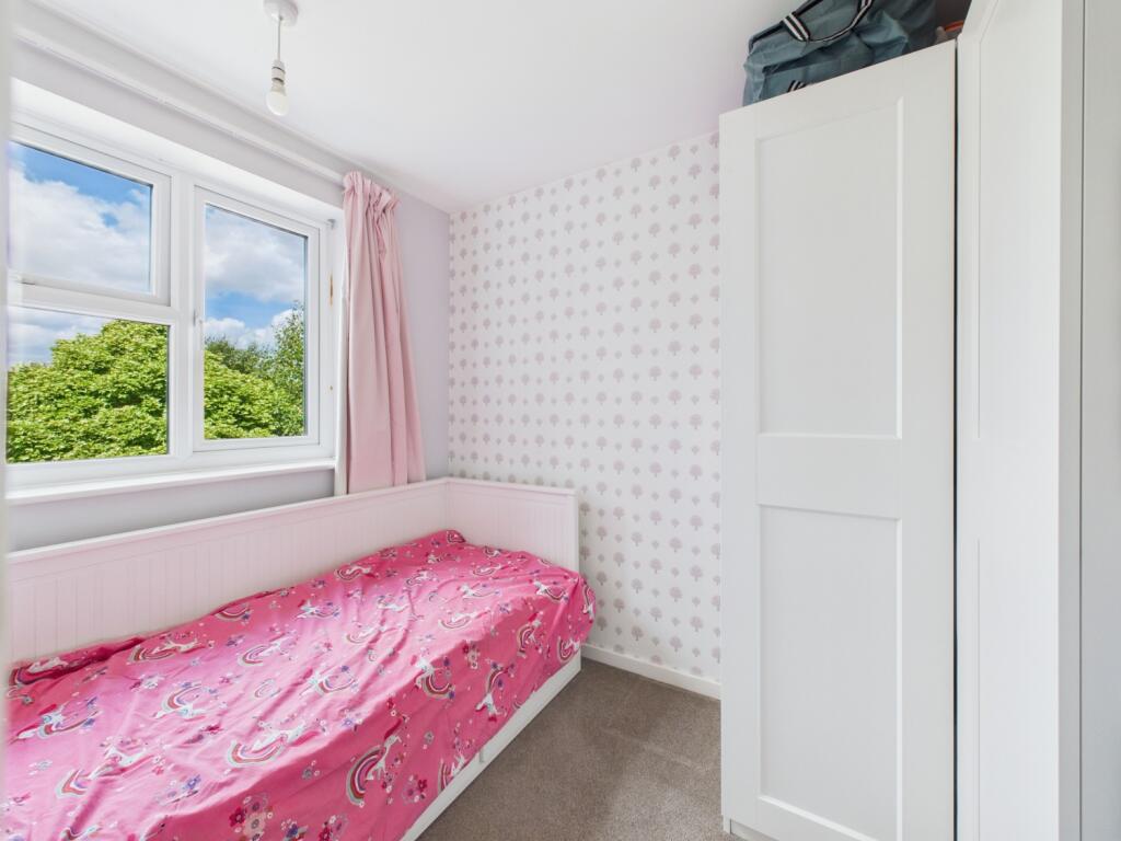 20. CAM04922G0-PR0050-STILL030