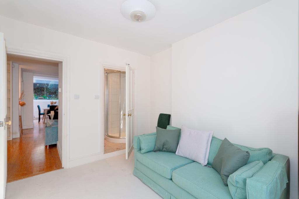 Ledbury LGF, 74, W11