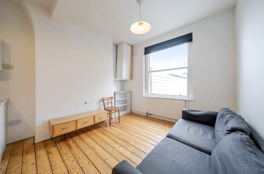 1364632-5-68e514e...