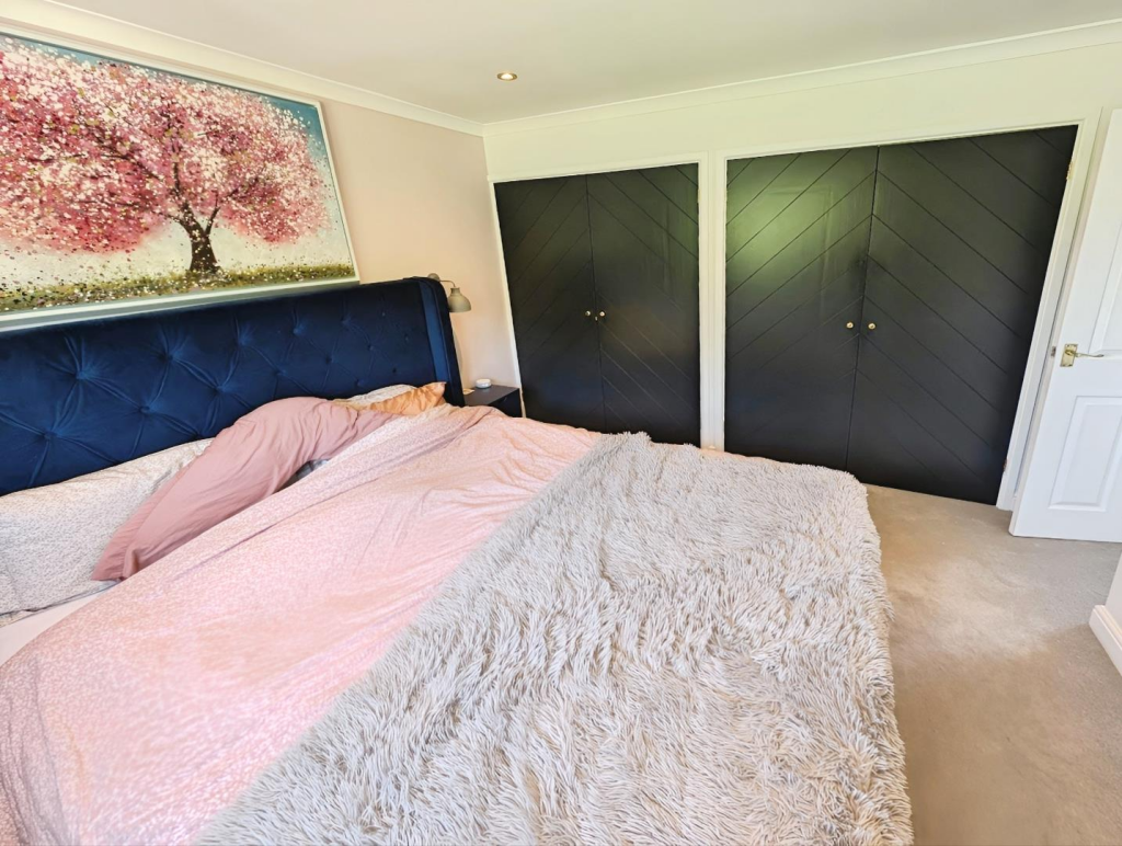 9 Templar bed 1 7.png