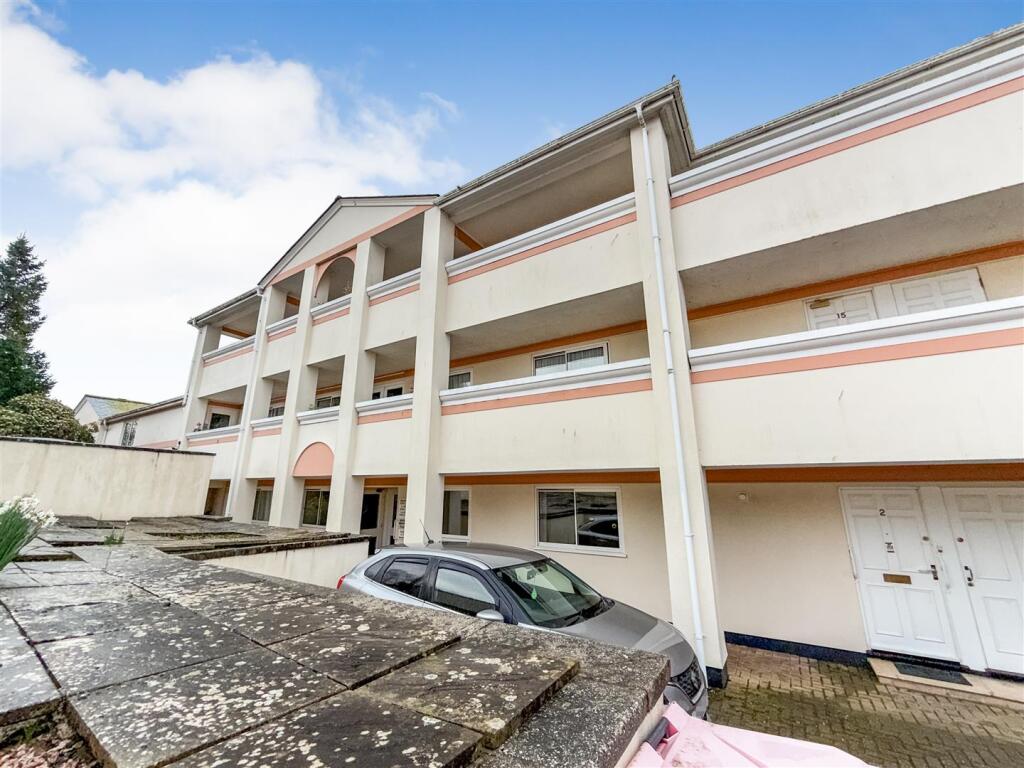 Freehold &amp; Flat 3 Dawes Court, Fisher Street, Paig