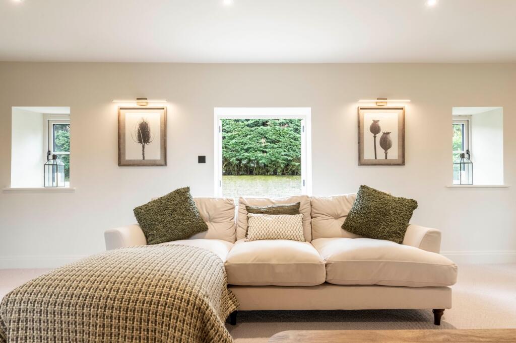Formal Lounge