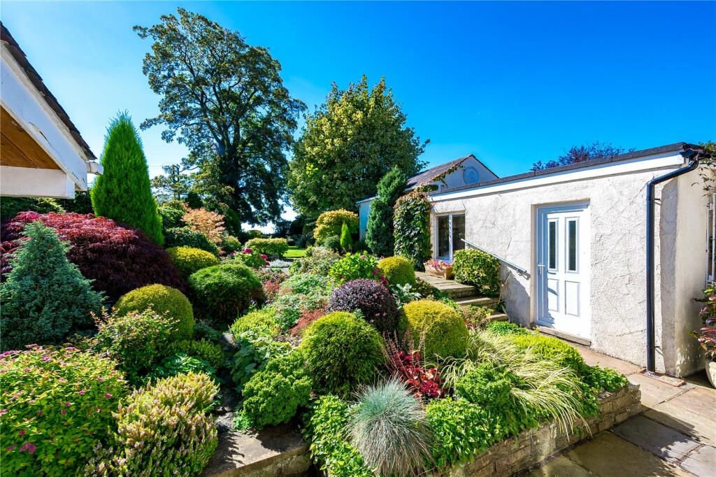 Garden/Garage