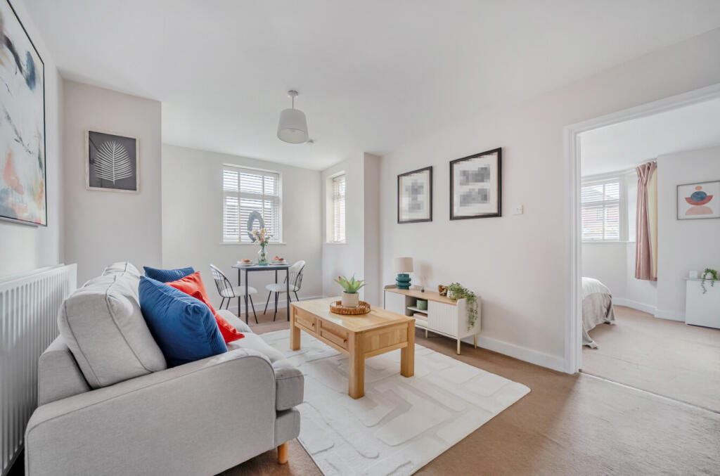 1387571-11-6932d7...