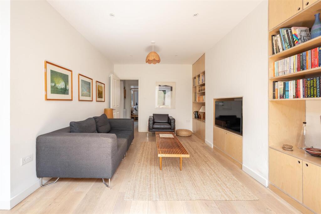 Navarino Road E8