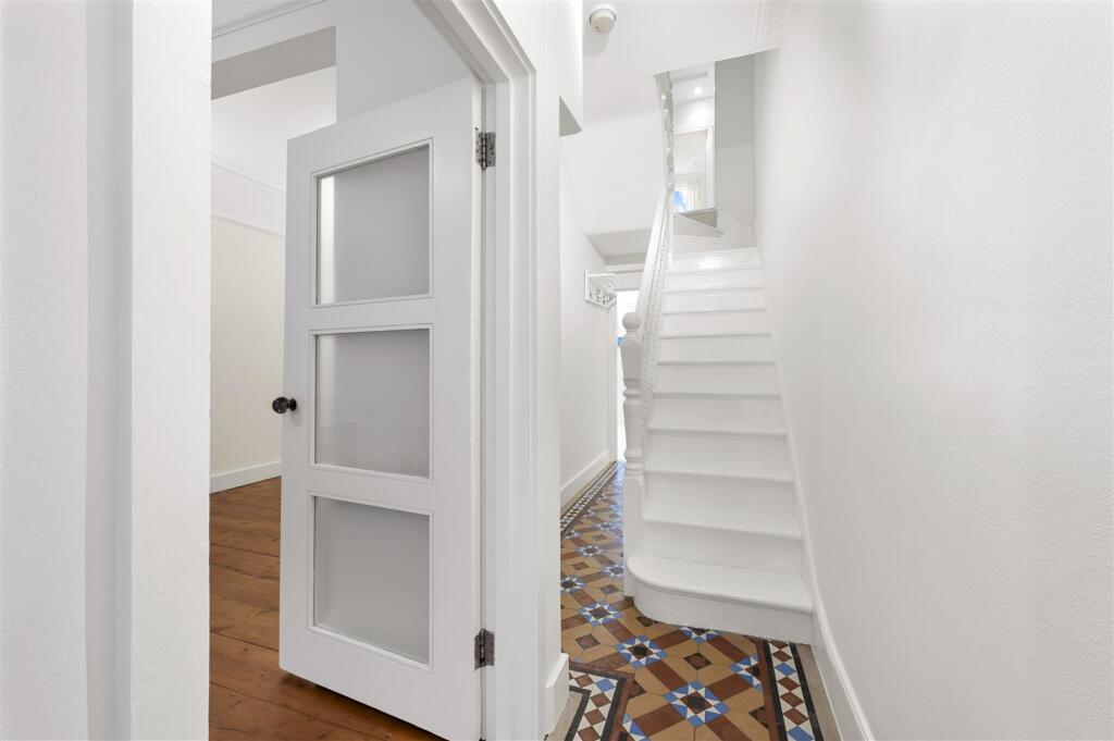 76 Pepys Road,15.jpg