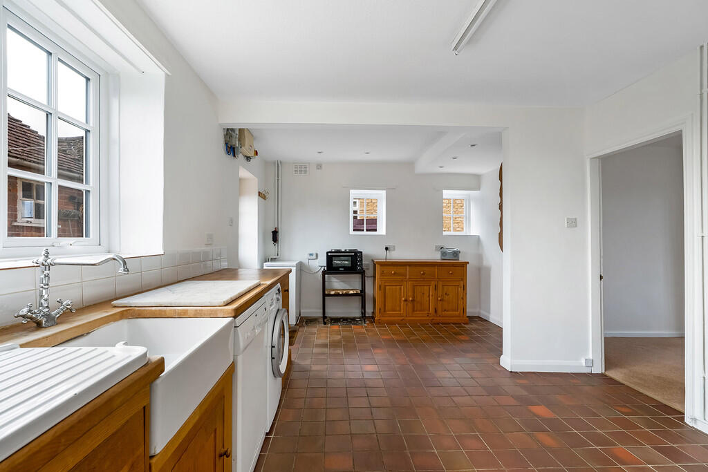 kitchen dining ro...