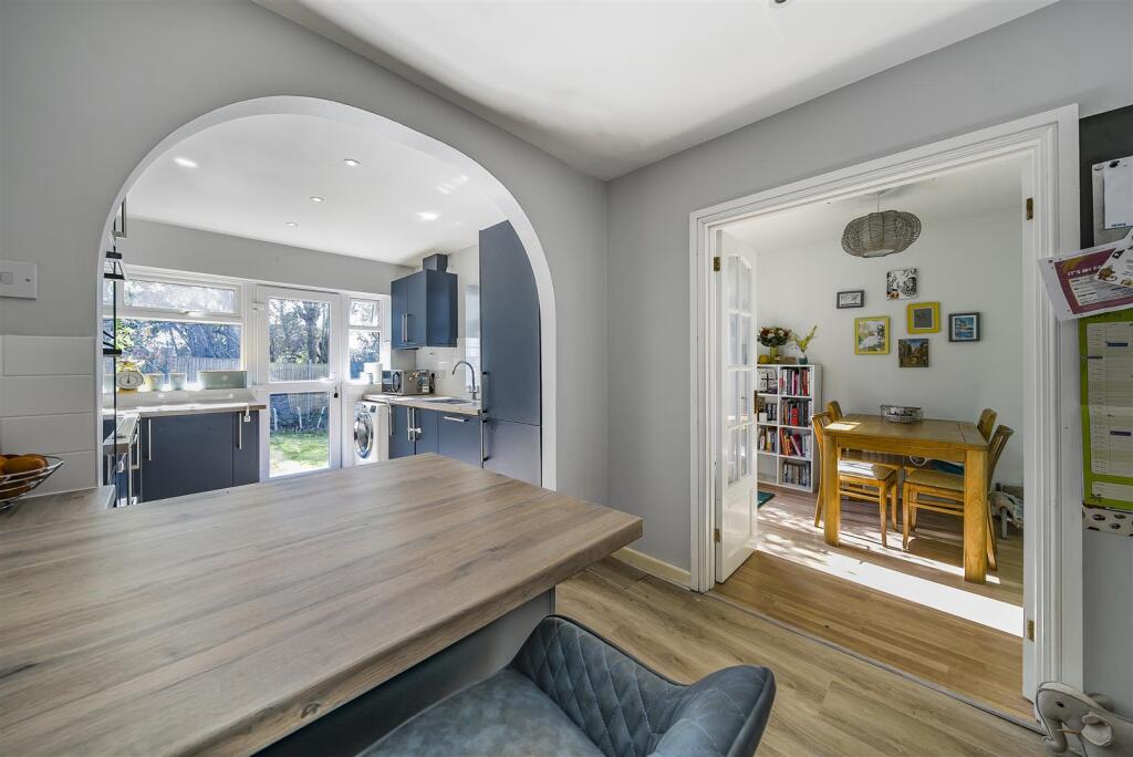 OPEN PLANNED KITCHEN/DINER