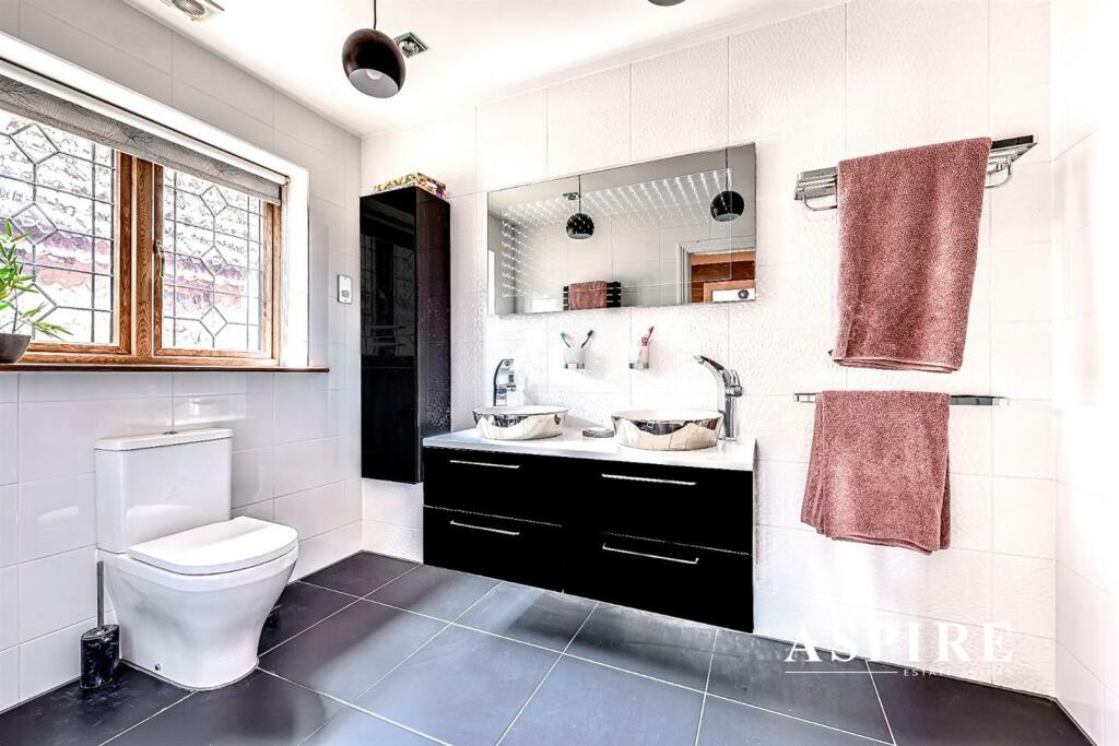 Aspire Estate Agents2.jpg