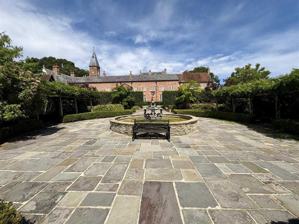fountain.jpg