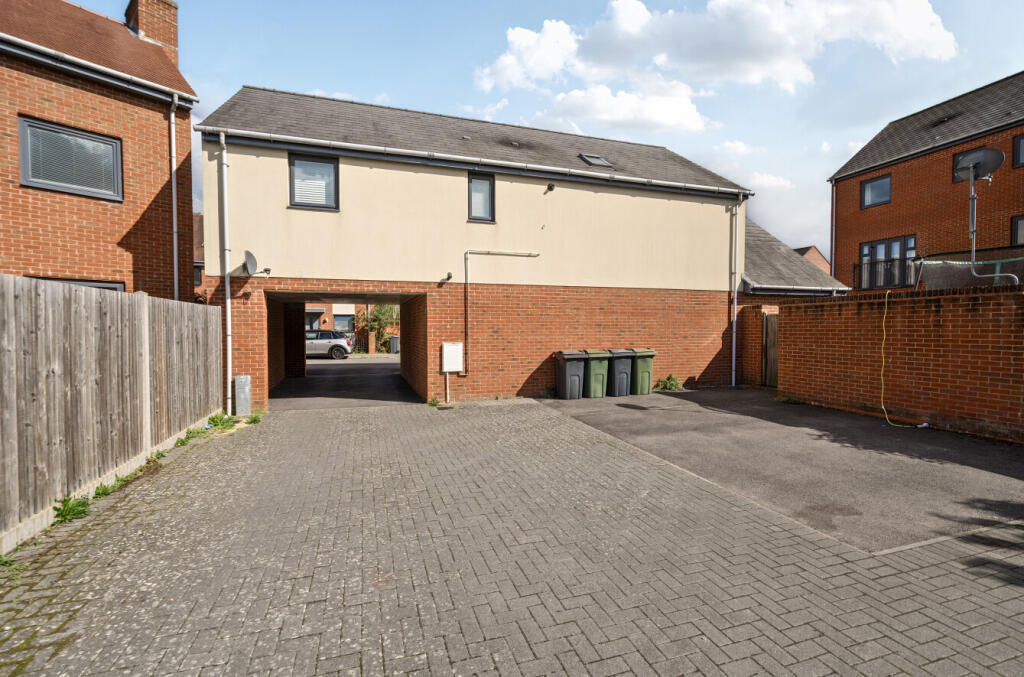 1360346-2-68d3f2f...