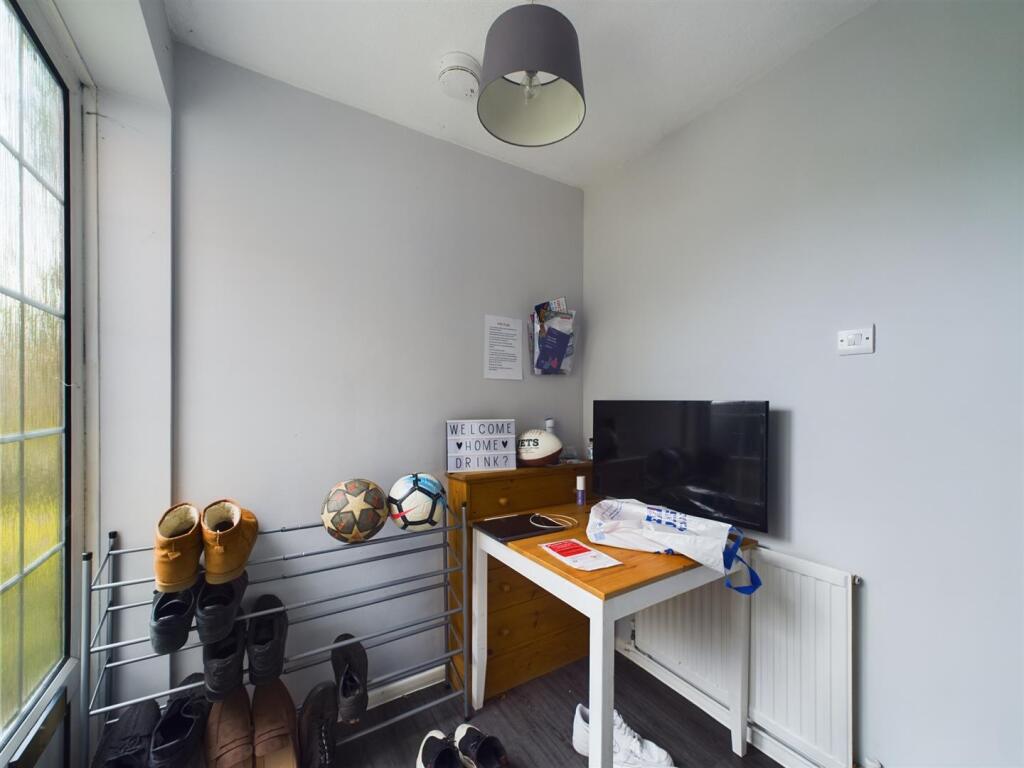 CAM01894G0-PR0035-STILL015.jpg