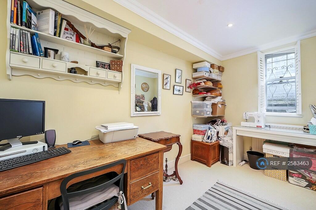 Room 2 - Bedroom Or Office Space