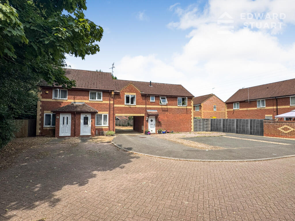 2 bedroom coach house