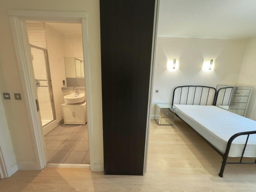 BEDROOM 1 ENSUITE