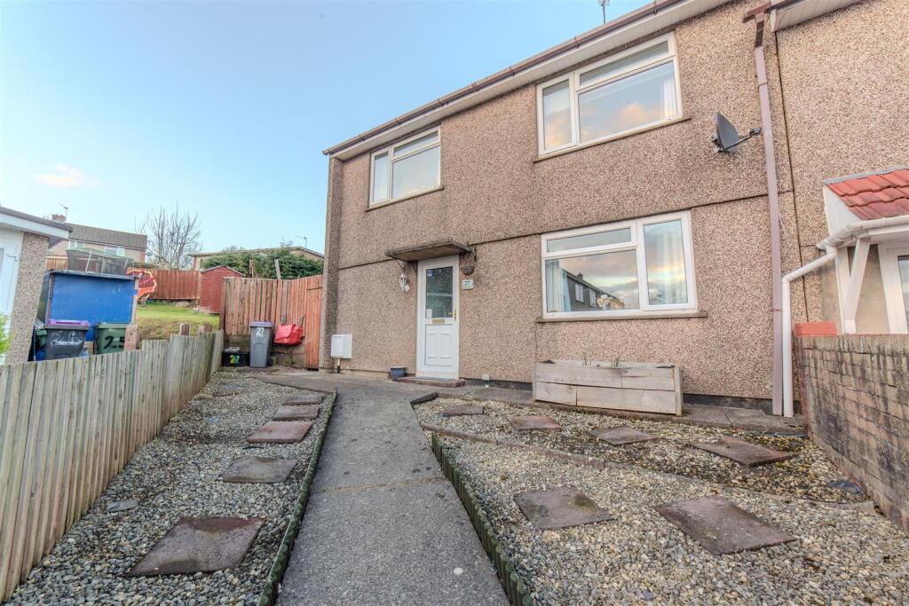 27 Keats Close-21.jpg