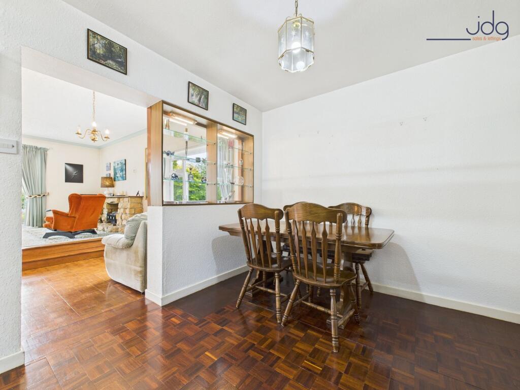 Dining Room, entering the Lounge