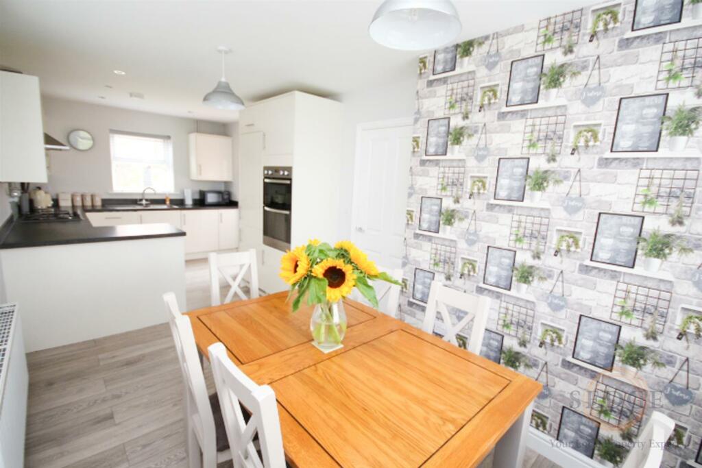 18 derwent way -15.jpg