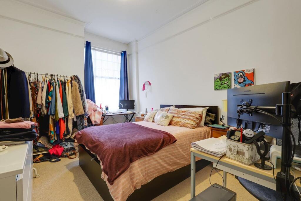 09-3fa8JHPropWorld - 59a Sydneham Road - 25-medium