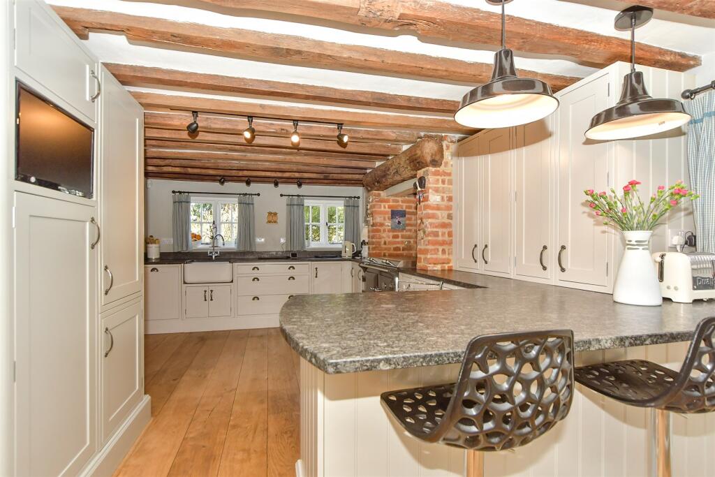Kitchen/Breakfast Area