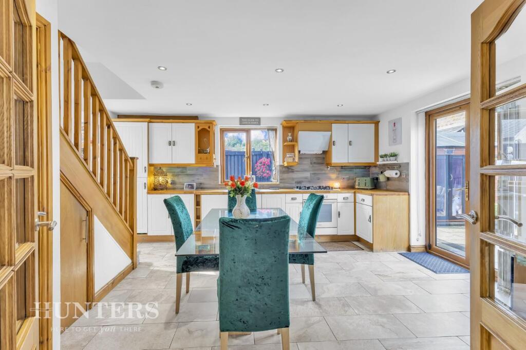 Dining kitchen