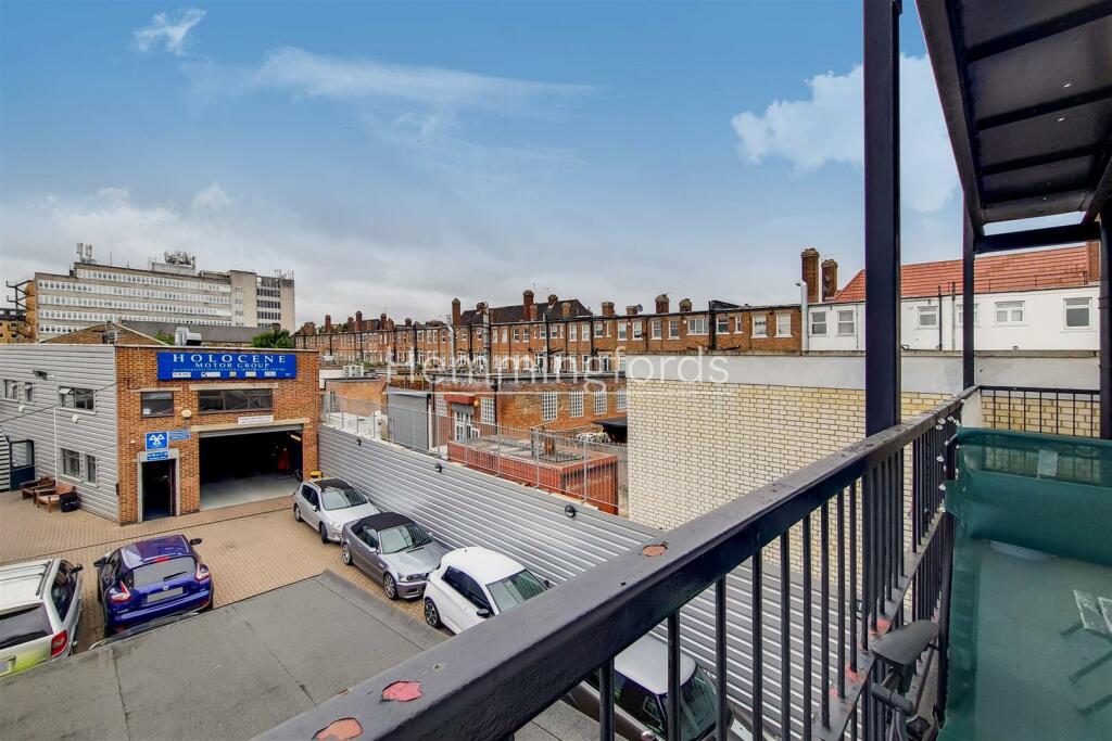 5_Balcony-0.jpg