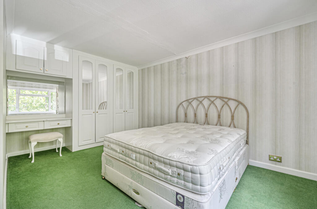 1353661-27-68c2da...