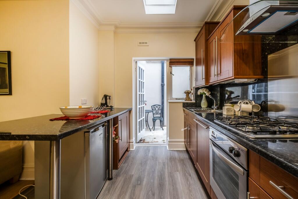 2-9-Ashburn-Garde...