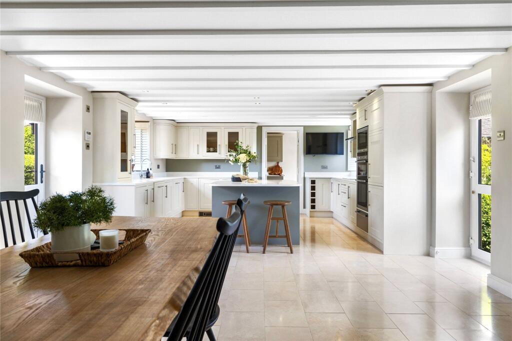 Kitchen/Dining