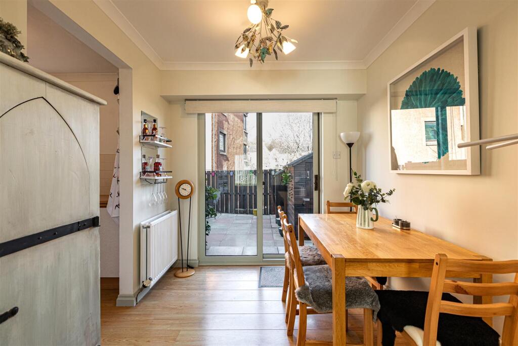 18 Rose Bank Place Galashiels 13.JPG