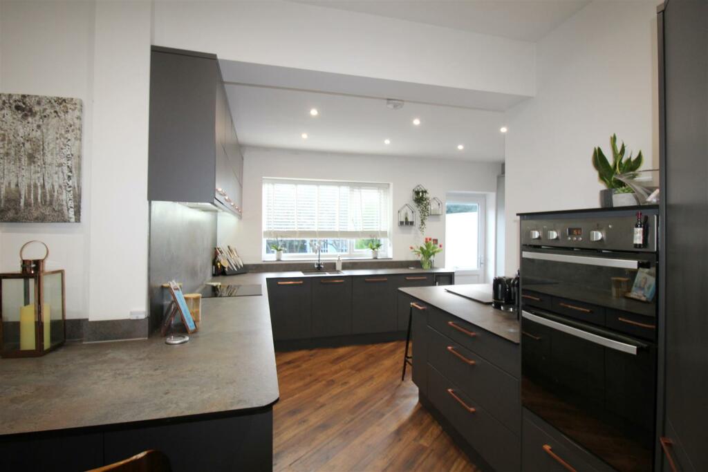 Sandhurst Ave, 38 Kitchen 4.JPG