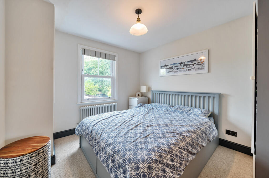 1294097-9-682f32f...