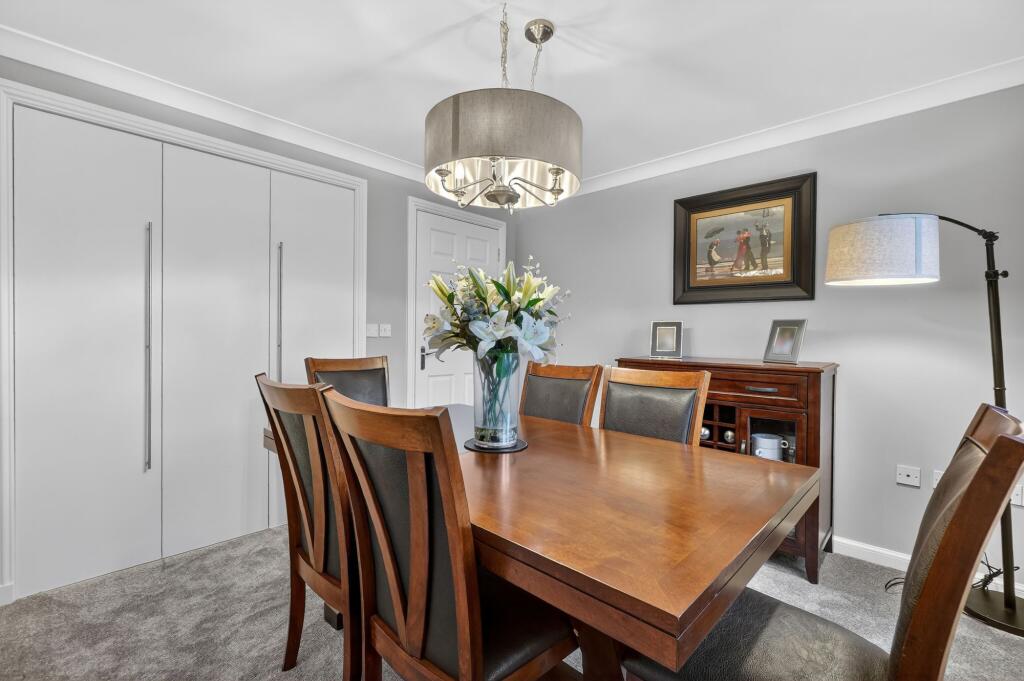 Dining Room / Bedroom 4