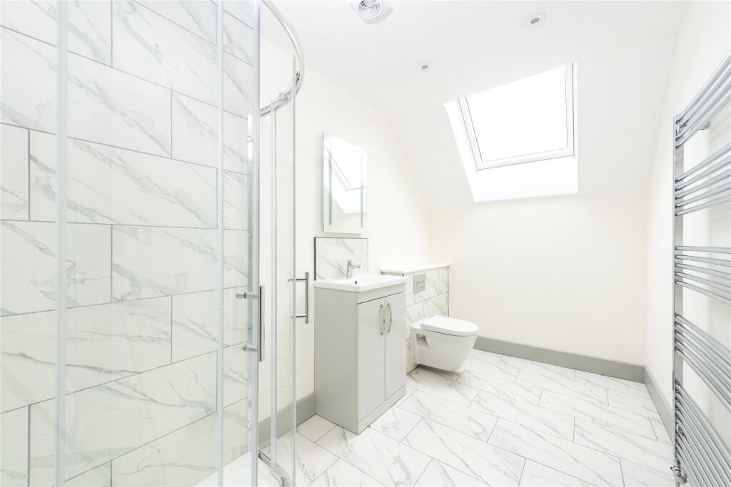 En Suite Shower Room