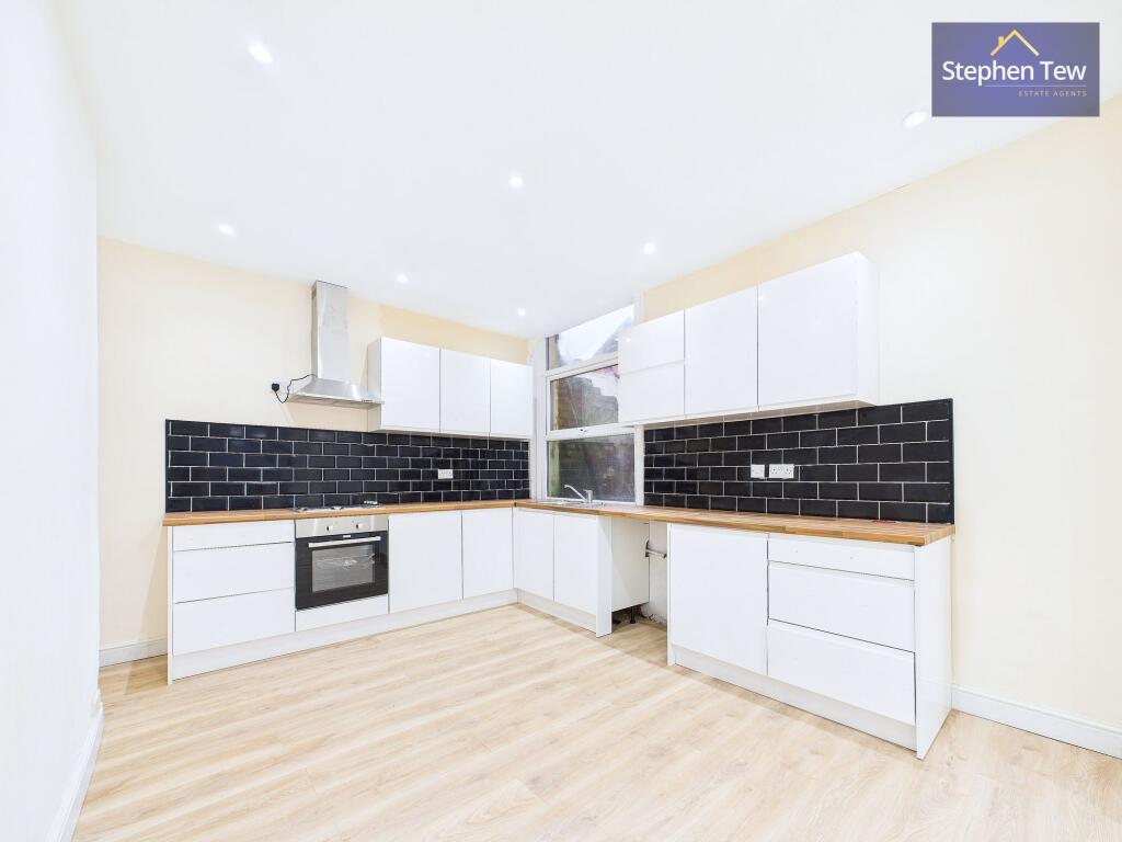 Wellington Road, Blackpool, FY1