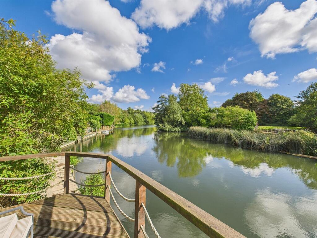 14 - Detached Period Property for Auction, Swinefo