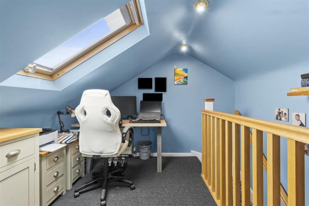 2nd Floor Landing