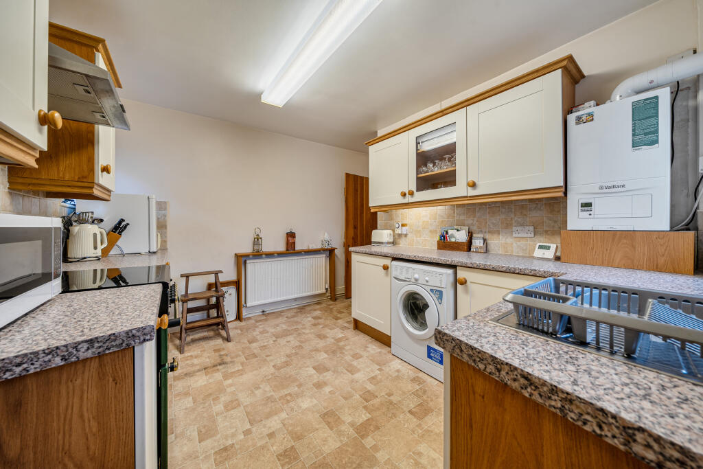 Kitchen / Breakfast Room