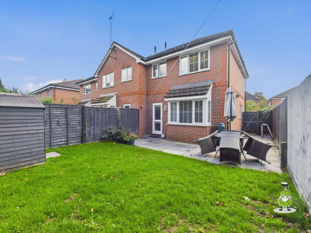 EweMove Estate Agents Basingstoke -Dundee Gardens 