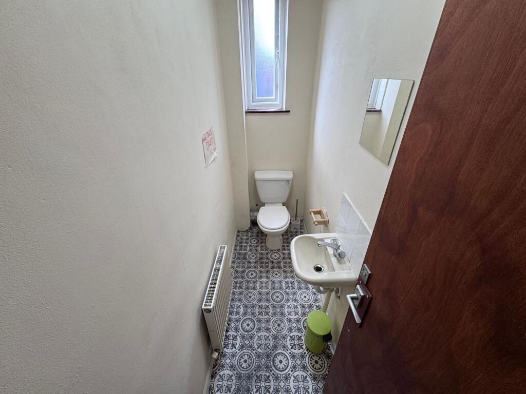 SF WC