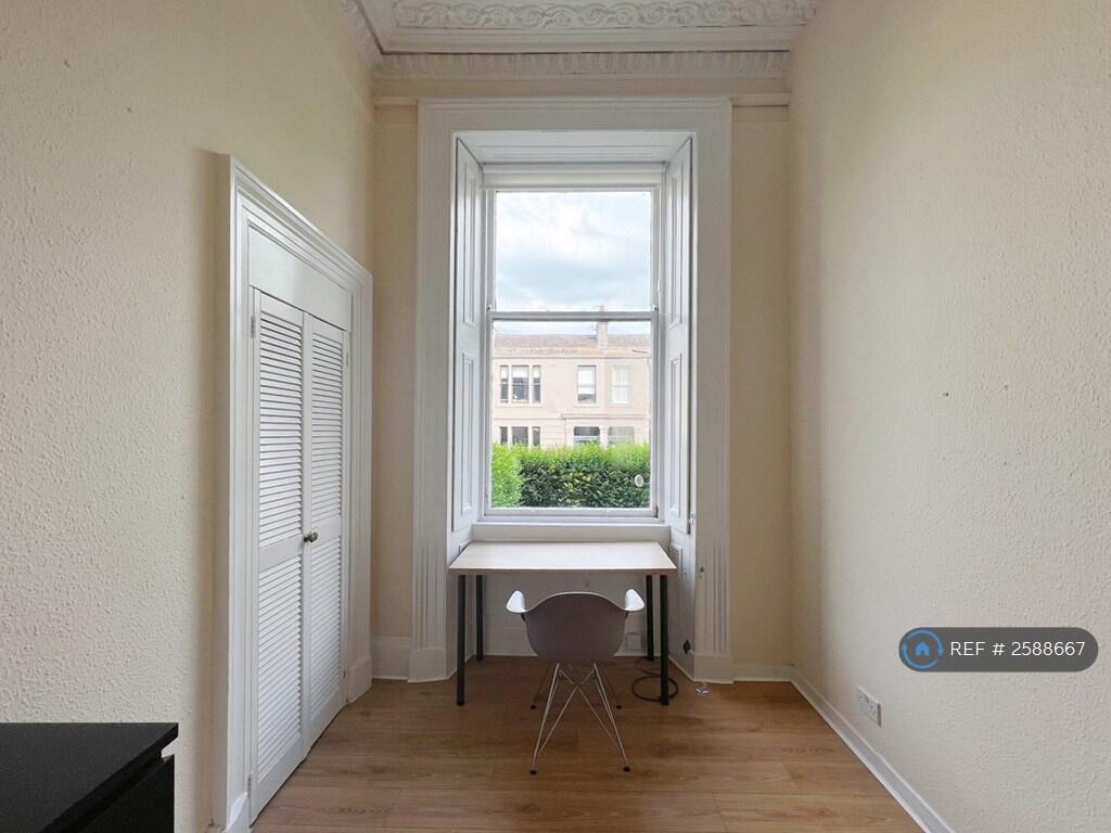 South Facing Bedroom -2