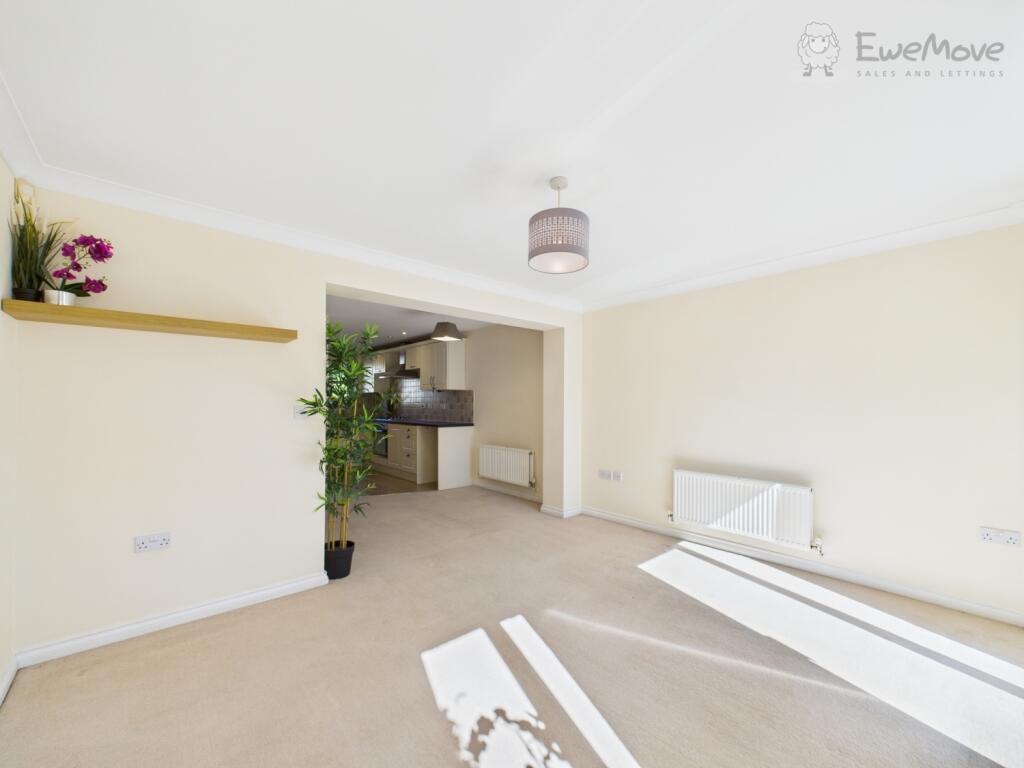 CAM03640G0-PR0065-STILL007