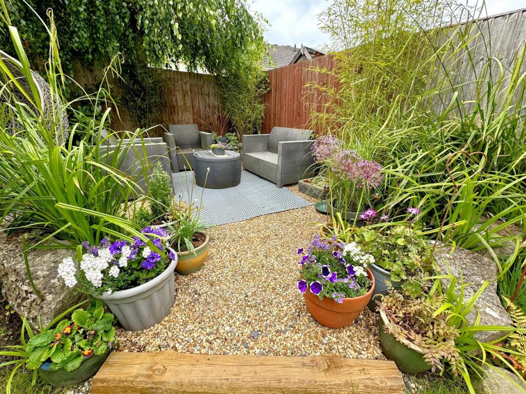 garden 3.jpg