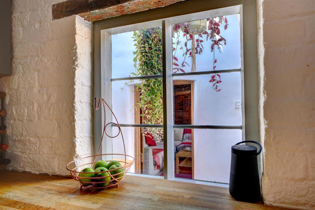 Parkfield Cottage (32).jpg